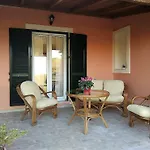 Ferienhaus Lonelia's Family Homes Lefkímmi