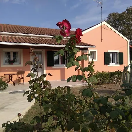 Lonelia's Family Homes *