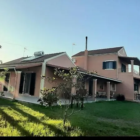 Lonelia's Family Homes