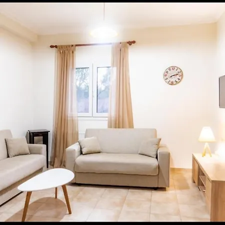 Lonelia's Family Homes Lefkími